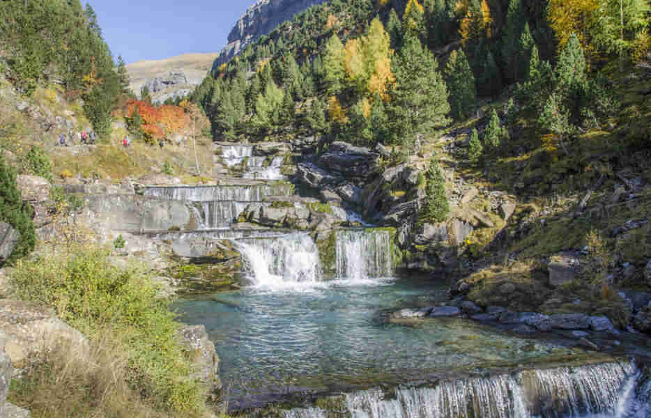 Huesca - parque nacional de Ordesa y Monte Perdido - valle de Ordesa 57 - Gradas de Soaso.jpg
